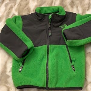 Boys north face jacket size 3t green